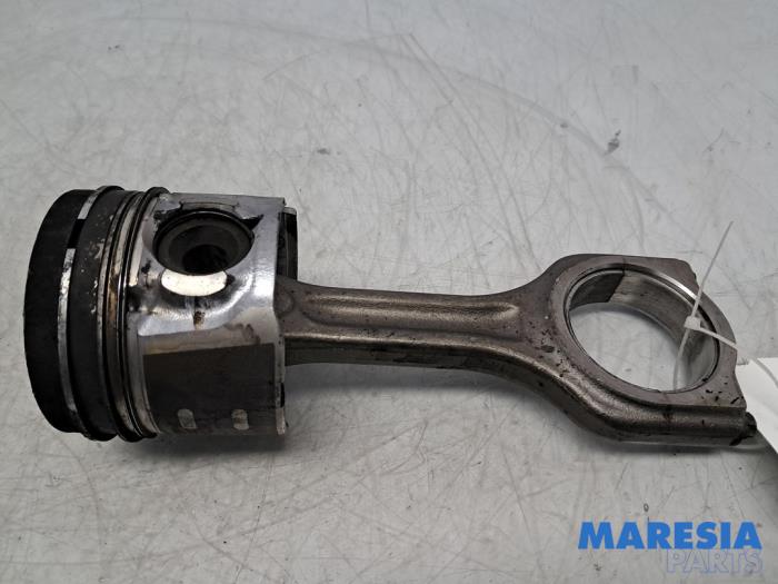 Usagé Bielle Peugeot Expert (G9) 1.6 HDi 90 Prix € 60,50 Prix TTC proposé par Maresia Parts