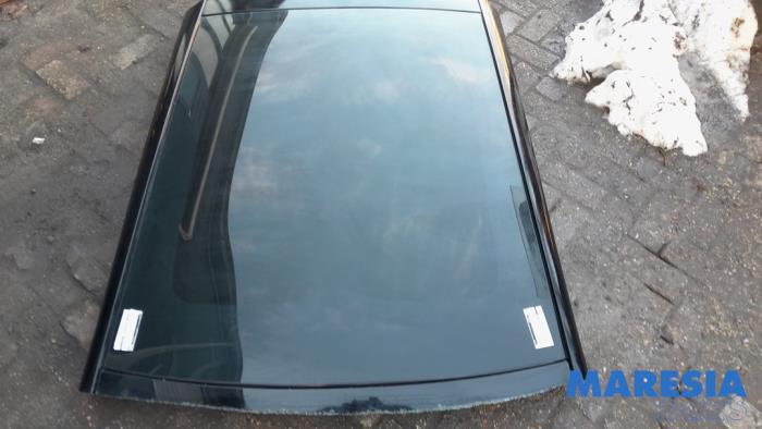 Używane Dach panoramiczny Peugeot 308 (L3/L8/LB/LH/LP) 1.6 16V THP Cena € 420,00 Procedura marży oferowane przez Maresia Parts