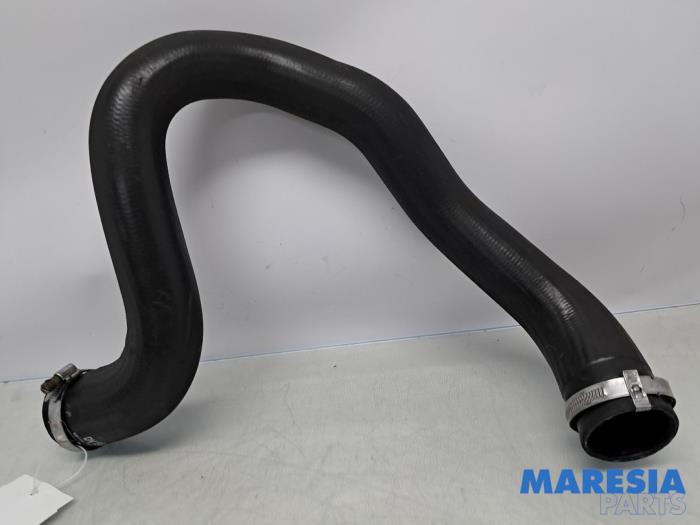 Gebrauchte Intercooler Schlauch Peugeot 308 SW (L4/L9/LC/LJ/LR) 1.6 BlueHDi 120 Preis € 25,00 Margenregelung angeboten von Maresia Parts