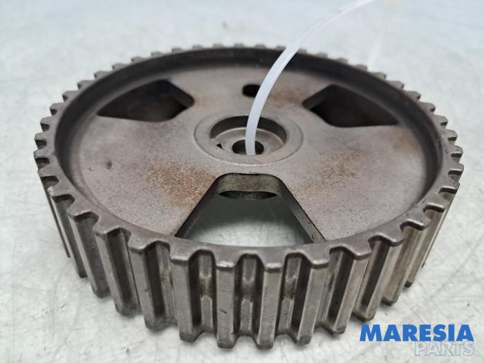 Begagnade Kamaxeldrev Peugeot Expert (G9) 2.0 HDi 120 Pris € 42,35 Inklusive moms erbjuds av Maresia Parts