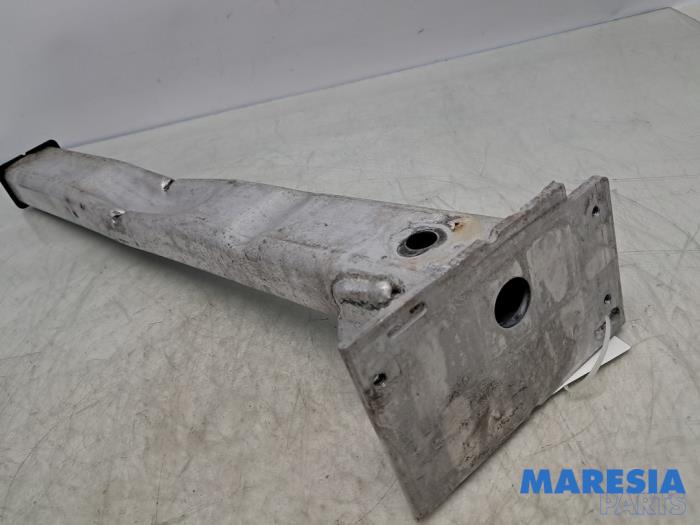 Begagnade Framdelsstöd Peugeot 5008 I (0A/0E) 1.6 THP 16V Pris € 25,00 Marginaltabell erbjuds av Maresia Parts