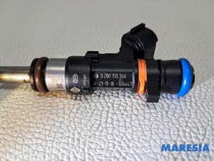 Insprutare (bensin) från en Renault Clio IV (5R) 0.9 Energy TCE 90 12V 2015