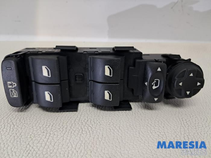 Używane Przelacznik combi okienny Peugeot 5008 I (0A/0E) 1.6 THP 16V Cena € 45,00 Procedura marży oferowane przez Maresia Parts