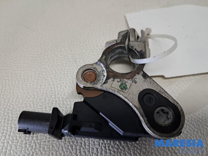 Begagnade Batterisensor Peugeot 308 (L3/L8/LB/LH/LP) 1.6 16V THP Pris € 35,00 Marginaltabell erbjuds av Maresia Parts