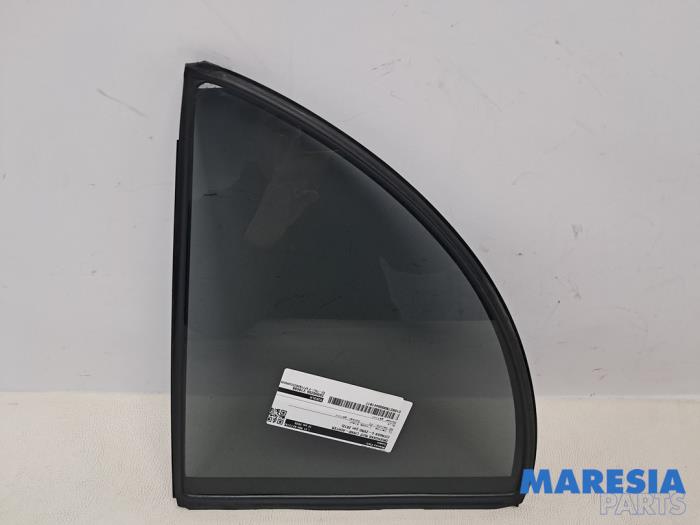 Usados Ventanilla triangular izquierda detrás Citroen C-Zero C-Zero Precio € 35,00 Norma de margen ofrecido por Maresia Parts