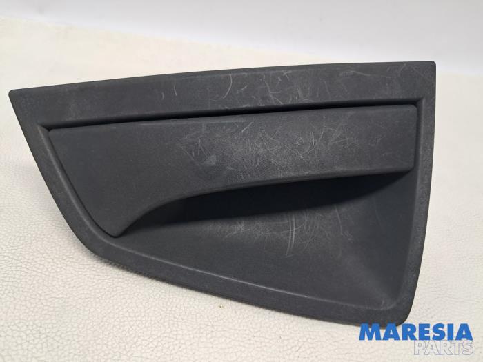 Begagnade Dörrhandtag, 4-dörrars, vänster bak Alfa Romeo Giulietta (940) 1.4 TB 16V Pris € 24,99 Marginaltabell erbjuds av Maresia Parts