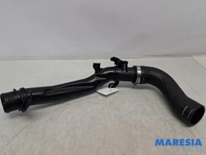 Intercooler Rohr van een Peugeot 308 (L3/L8/LB/LH/LP) 1.6 16V THP 2013