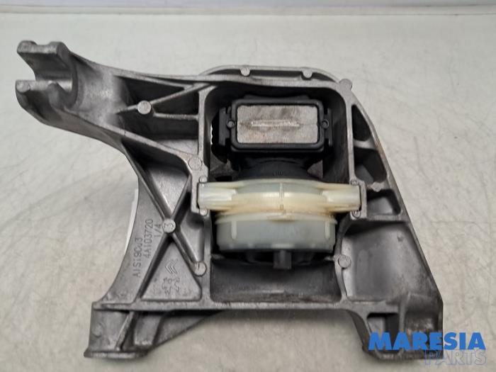 Motorlager van een Peugeot 308 (L3/L8/LB/LH/LP) 1.6 16V THP 2013