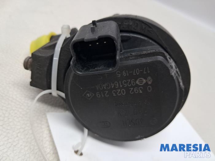 Begagnade Extra vattenpump Renault Trafic (1FL/2FL/3FL/4FL) 1.6 dCi 125 Twin Turbo Pris € 30,24 Inklusive moms erbjuds av Maresia Parts