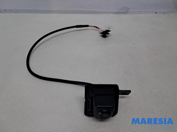 Begagnade Backkamera Renault Captur I (2R) 1.2 TCE 16V EDC Pris € 49,95 Marginaltabell erbjuds av Maresia Parts