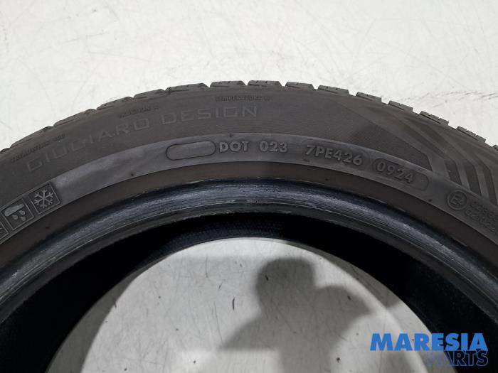 Tyre with tyre size 205/50/17 - 2055017 VREDESTEIN