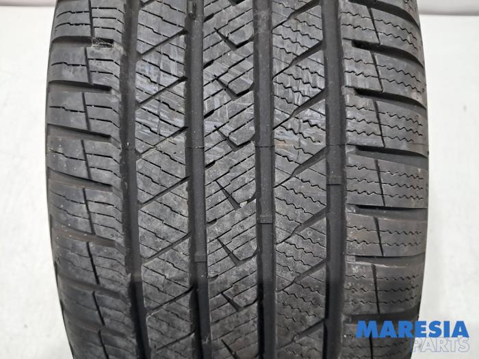 Tyre with tyre size 205/50/17 - 2055017 VREDESTEIN