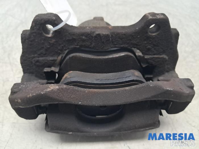Gebrauchte Bremszange rechts vorne Fiat 500C (312) 1.4 16V Preis € 50,00 Margenregelung angeboten von Maresia Parts