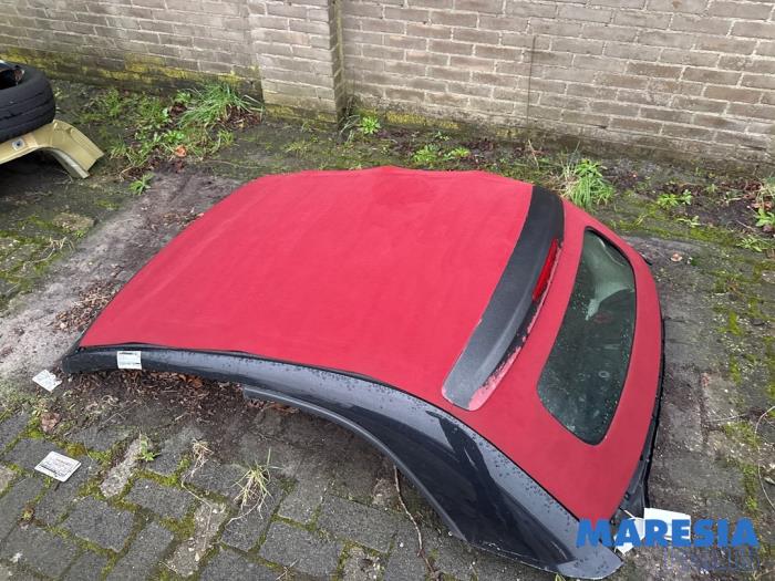 Używane Miekki dach cabrio Fiat 500C (312) 1.2 69 Cena € 1.100,00 Procedura marży oferowane przez Maresia Parts