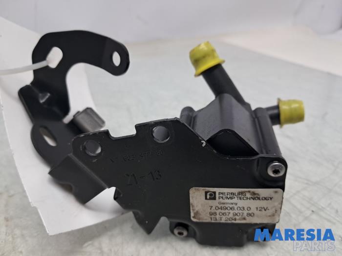 Begagnade Extra vattenpump Peugeot 3008 I (0U/HU) 1.6 16V THP 150 Pris € 60,00 Marginaltabell erbjuds av Maresia Parts