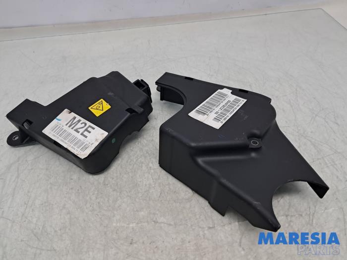 Usagé Couvercle de distribution Fiat 500 (312) 1.2 Prix € 15,00 Règlement à la marge proposé par Maresia Parts