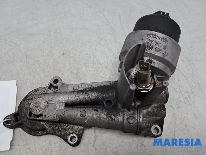Gebrauchte Ölfiltergehäuse Peugeot 307 Break (3E) 1.6 16V Preis € 49,99 Margenregelung angeboten von Maresia Parts