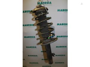 Used Front shock absorber rod, left Peugeot 207/207+ (WA/WC/WM) 1.6 16V VTRi Price € 30,00 Margin scheme offered by Maresia Parts