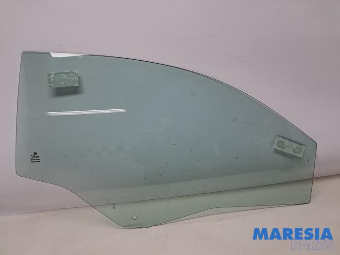 Usados Ventanilla de puerta de 2 puertas derecha Fiat 500C (312) 0.9 TwinAir 85 Precio € 27,45 Norma de margen ofrecido por Maresia Parts