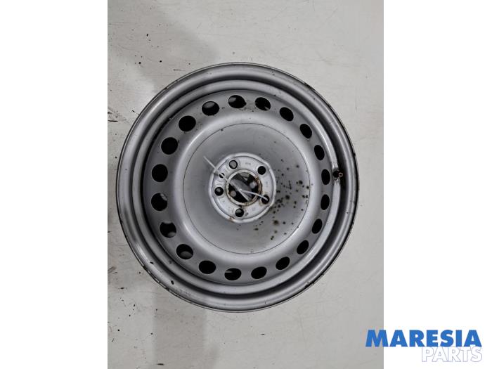 Używane Obrecz Opel Combo 1.3 CDTI 16V Cena € 36,24 Z VAT oferowane przez Maresia Parts