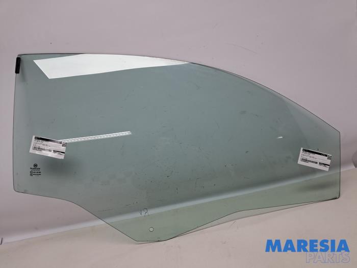 Usados Ventanilla de puerta de 2 puertas derecha Fiat 500C (312) 1.2 69 Precio € 27,45 Norma de margen ofrecido por Maresia Parts