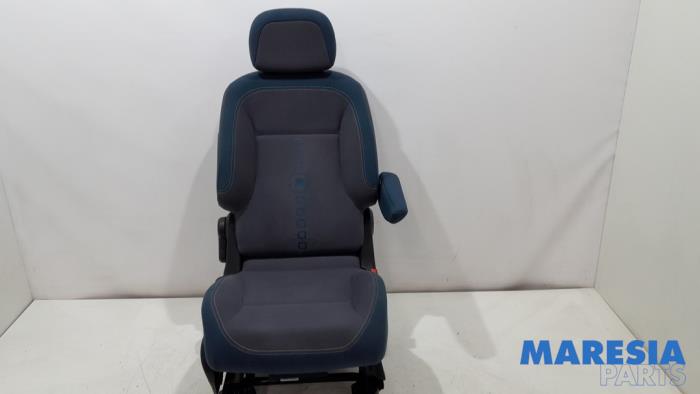 Używane Fotel prawy Citroen Berlingo Cinqspace, Multispace 1.6 VTi 120 16V Cena € 119,99 Procedura marży oferowane przez Maresia Parts