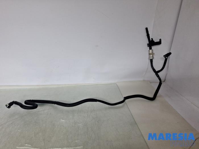 Usagé Conduit de carburant Alfa Romeo Giulia (952) 2.9 Bi-Turbo V6 24V Quadrifoglio Verde Prix € 75,50 Règlement à la marge proposé par Maresia Parts
