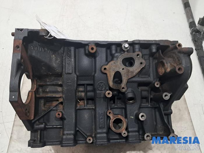 Used Engine crankcase Fiat Talento 2.0 EcoJet BiTurbo 145 Price € 605,00 Inclusive VAT offered by Maresia Parts