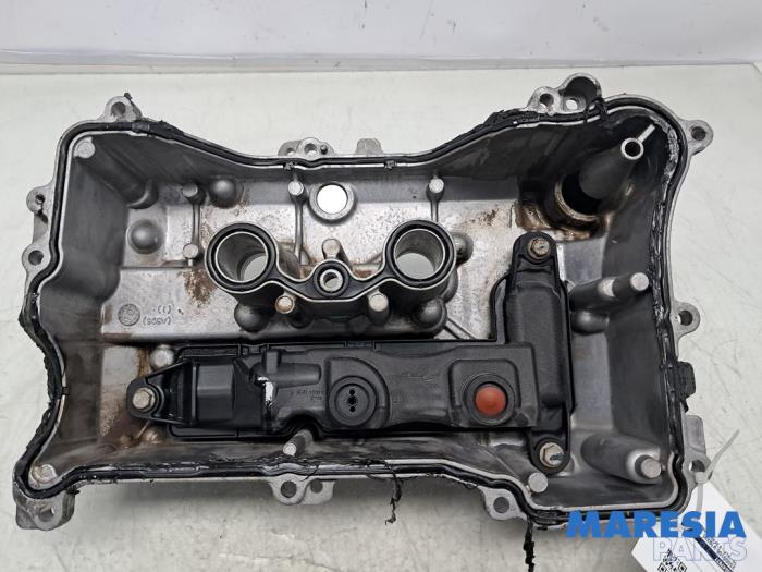 Ventildeckel van een Fiat Panda (312) 0.9 TwinAir Turbo 85 2012