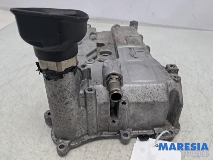 Ventildeckel van een Fiat Panda (312) 0.9 TwinAir Turbo 85 2012