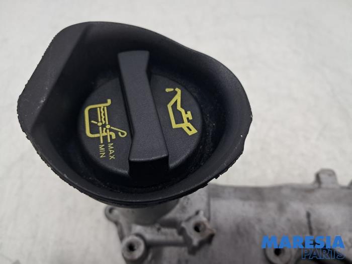 Ventildeckel van een Fiat Panda (312) 0.9 TwinAir Turbo 85 2012