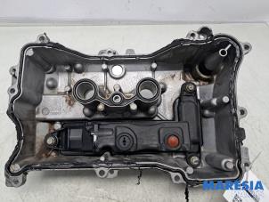 Ventildeckel van een Fiat Panda (312) 0.9 TwinAir Turbo 85 2012