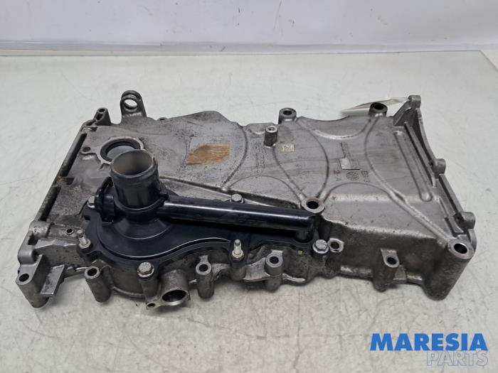 Usagé Couvercle de distribution Fiat Panda (312) 0.9 TwinAir Turbo 85 Prix € 50,00 Règlement à la marge proposé par Maresia Parts
