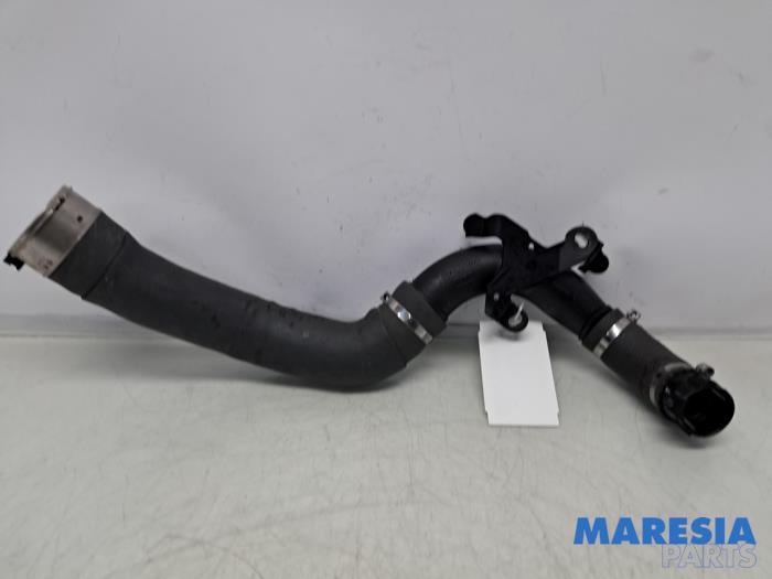 Gebrauchte Intercooler Schlauch Renault Megane IV (RFBB) 1.2 Energy TCE 130 Preis € 100,00 Margenregelung angeboten von Maresia Parts