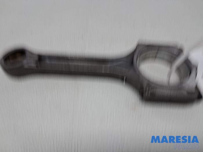 Gebrauchte Pleuelstange Renault Megane III CC (EZ) 1.4 16V TCe 130 Preis € 65,00 Margenregelung angeboten von Maresia Parts