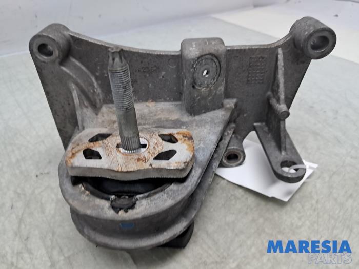 Used Engine mount Fiat Panda (312) 0.9 TwinAir Turbo 85 Price € 50,00 Margin scheme offered by Maresia Parts