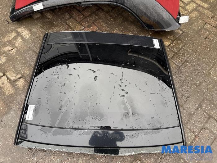 Używane Szyberdach Fiat 500 (312) 0.9 TwinAir 80 Cena € 1.250,00 Procedura marży oferowane przez Maresia Parts