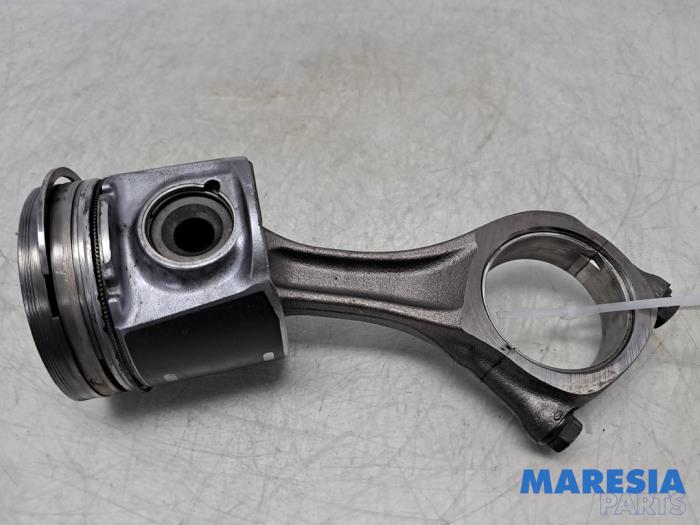 Używane Korbowód Fiat Ducato (250) 2.3 D 120 Multijet Cena € 119,79 Z VAT oferowane przez Maresia Parts