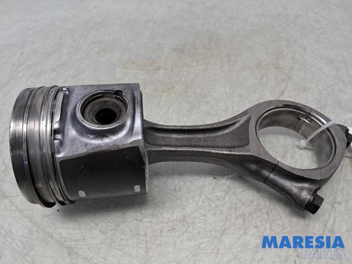 Używane Korbowód Fiat Ducato (250) 2.3 D 120 Multijet Cena € 119,79 Z VAT oferowane przez Maresia Parts