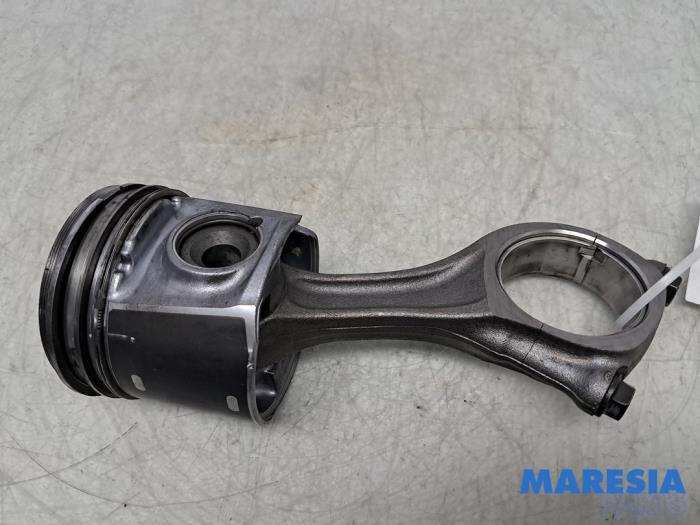 Używane Korbowód Fiat Ducato (250) 2.3 D 120 Multijet Cena € 119,79 Z VAT oferowane przez Maresia Parts
