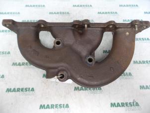 Używane Kolektor wydechowy Renault Espace (JK) 2.0 Turbo 16V Grand Espace Cena € 75,00 Procedura marży oferowane przez Maresia Parts