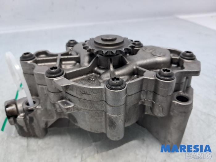 Gebrauchte Ölpumpe Peugeot Expert (V1/VA/VB/VE/VF/VT/VY) 2.0 Blue HDi 120 16V Preis € 145,20 Mit Mehrwertsteuer angeboten von Maresia Parts