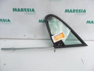 Używane Trójkatna szyba lewy przód Peugeot 307 SW (3H) 1.6 16V Cena € 30,00 Procedura marży oferowane przez Maresia Parts