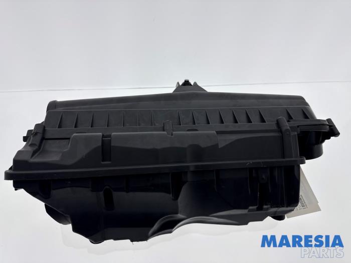 Begagnade Luftfilterhus Citroen Berlingo Cinqspace, Multispace 1.6 VTi 120 16V Pris € 25,00 Marginaltabell erbjuds av Maresia Parts