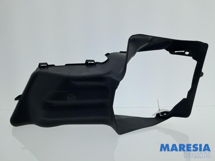 Begagnade Lufttratt Peugeot 308 (L3/L8/LB/LH/LP) 1.6 16V THP Pris € 40,00 Marginaltabell erbjuds av Maresia Parts