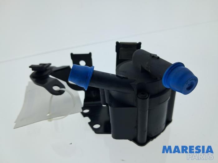 Usagé Pompe à eau Peugeot 308 (L3/L8/LB/LH/LP) 1.6 16V THP Prix € 74,99 Règlement à la marge proposé par Maresia Parts