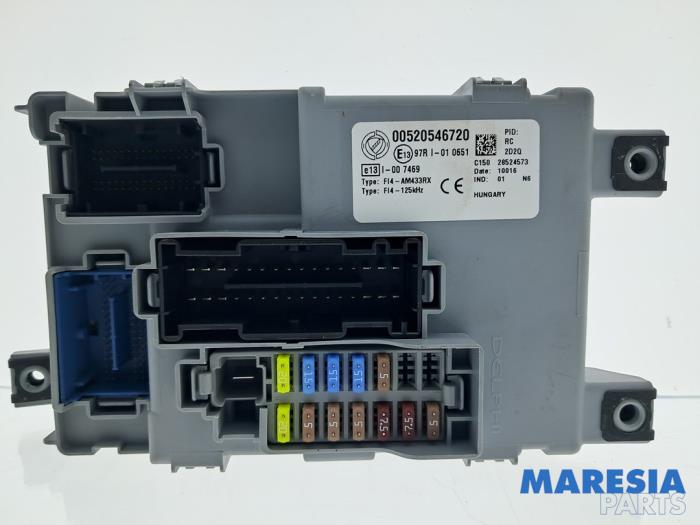 Engine management computer from a Fiat 500 (312) 0.9 TwinAir 80 2016