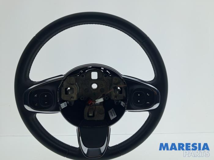Używane Kierownica Fiat 500 (312) 0.9 TwinAir 80 Cena € 105,00 Procedura marży oferowane przez Maresia Parts