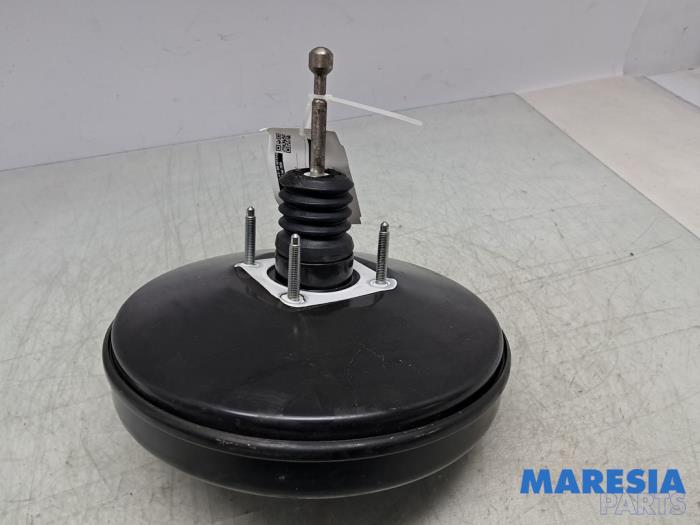 Usagé Servo frein Lancia Delta (844) 1.4 T-Jet 16V 120 Prix € 92,50 Règlement à la marge proposé par Maresia Parts