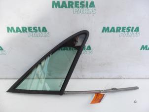 Gebrauchte Dreieckfenster rechts vorne Peugeot 407 SW (6E) 2.0 HDiF 16V Preis € 40,00 Margenregelung angeboten von Maresia Parts